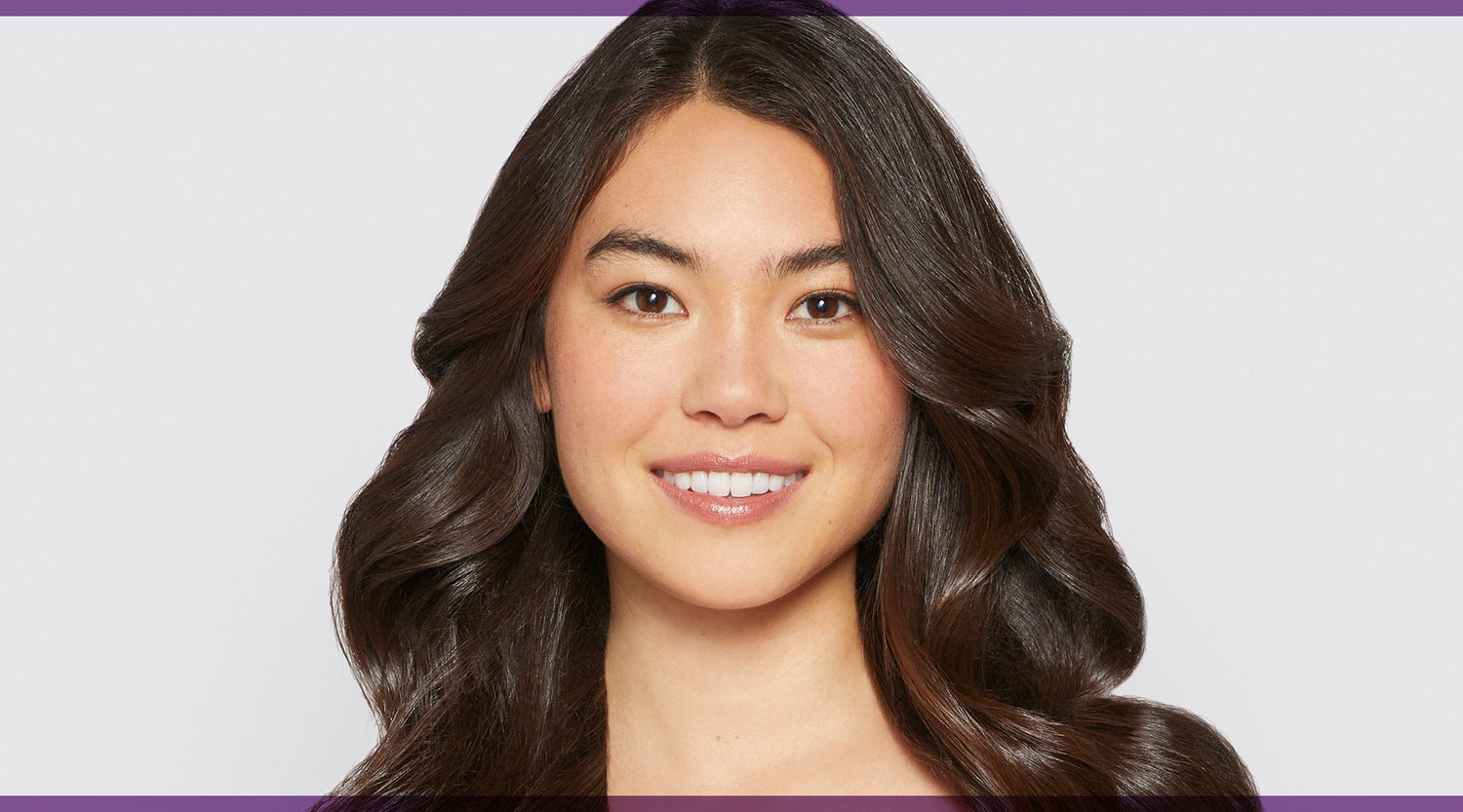 Frau mit voluminösem, fülligem Haar – steht für Fülle und Kraft.