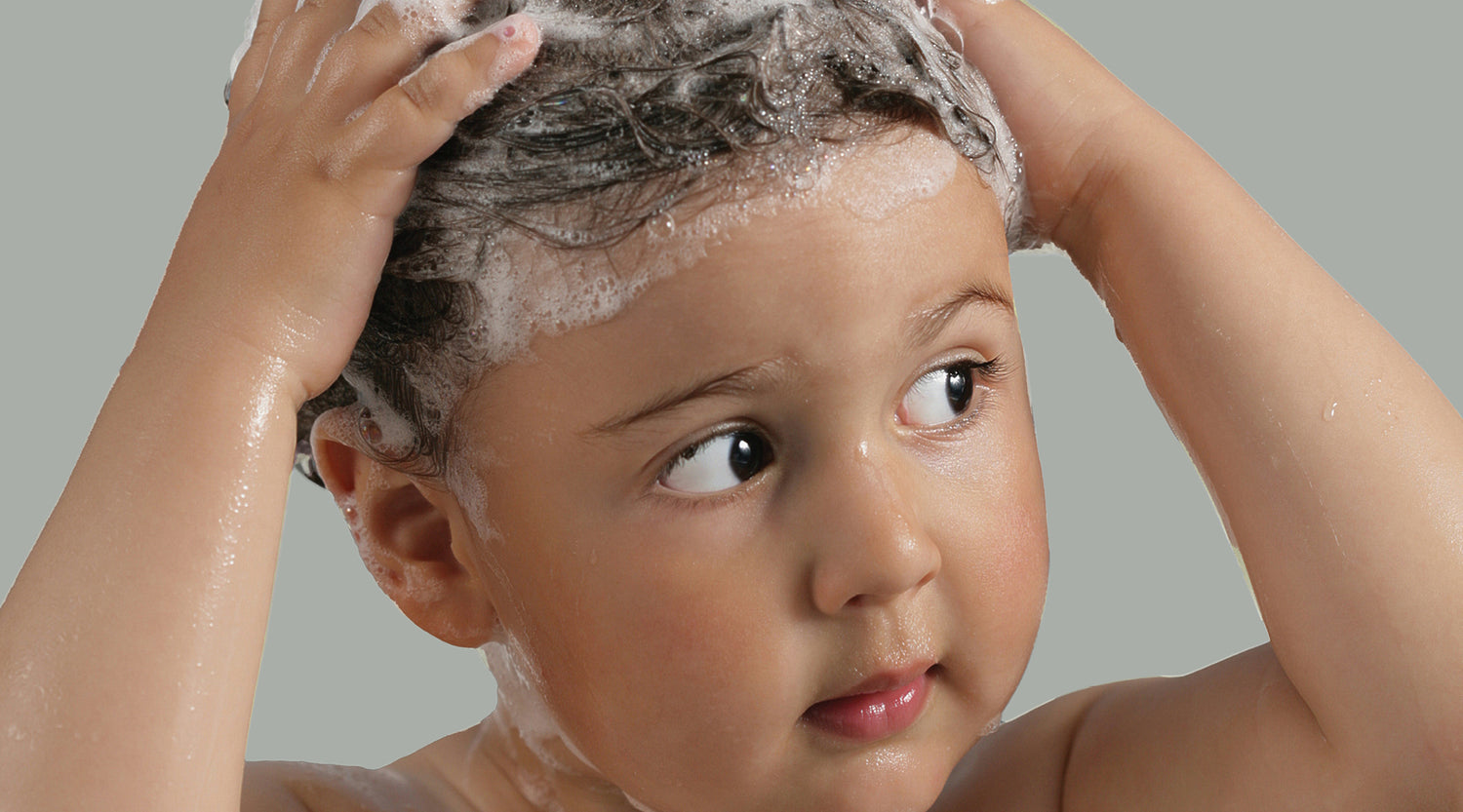 Kindliches Motiv mit Teddybär – steht für sanfte Pflegeprodukte für Kinder.