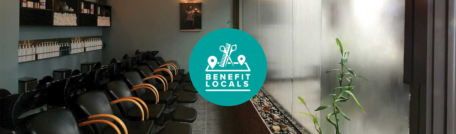 Aufnahme von Salon von innen mit Benefits local Logo